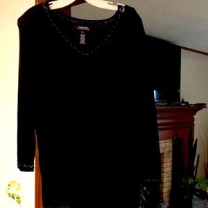 Womens Jones New York Signature v-neck beaded sweater.  New Never worn. Size XL